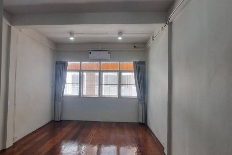 Centre commercial à Phra Khanong, Bangkok, Thaïlande № 161746 - photo 19