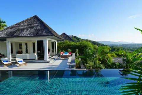 Villa in Phuket, Thailand 3 bedrooms № 146389 - photo 2