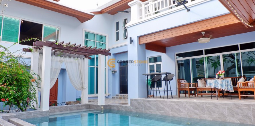 Studio on Jomtien Beach, Pattaya, Thailand № 158789