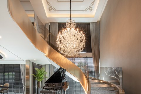 Villa in Bangkok, Thailand 4 bedrooms № 165437 - photo 12