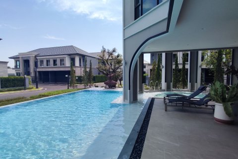 Villa in Lat Phrao, Bangkok, Thailand 4 Schlafzimmer № 165436 - Foto 28