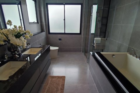 Villa à Bangkok, Thaïlande 4 chambres № 165436 - photo 16