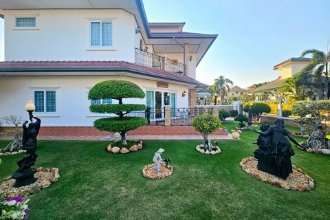 House in Hua Hin, Thailand 3 bedrooms № 169669 - photo 2