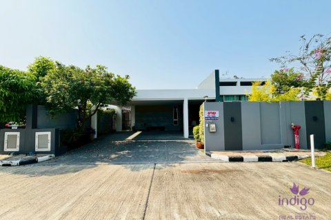 House in Hang Dong, Thailand 3 bedrooms № 169668 - photo 2