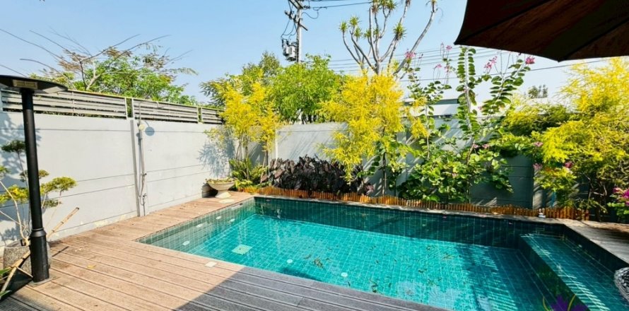 House in Hang Dong, Thailand 3 bedrooms № 169668