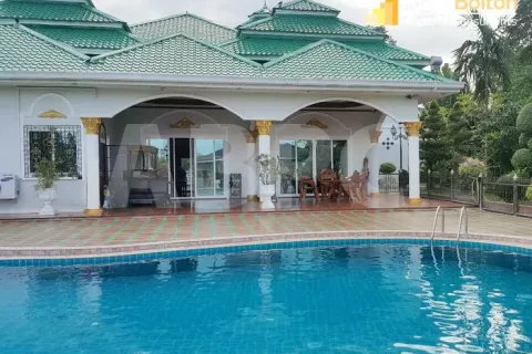 Casa de 7 dormitorios en Pattaya, Tailandia № 212132 - foto 10