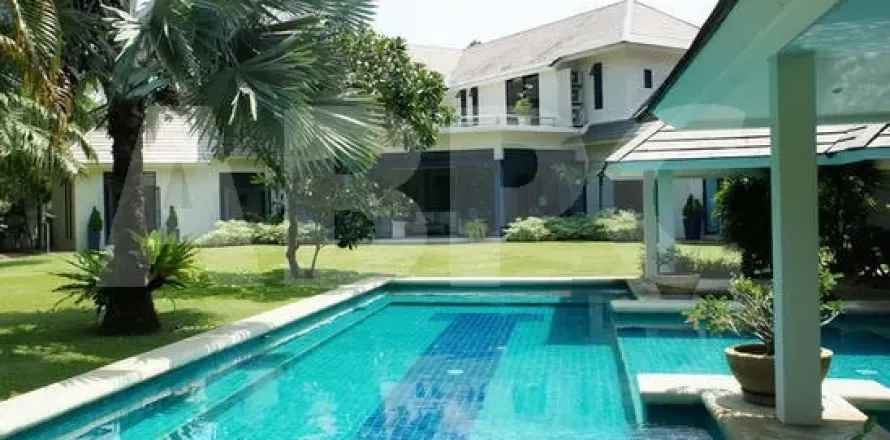 Casa de 7 dormitorios en Pattaya, Tailandia № 212134