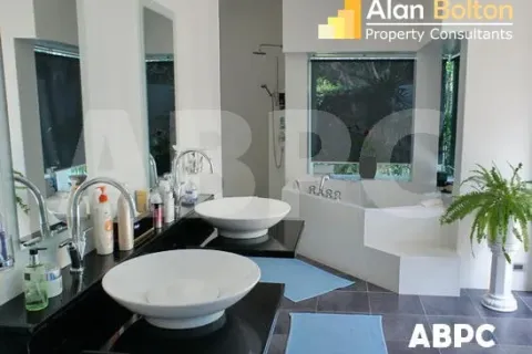 Casa de 7 dormitorios en Pattaya, Tailandia № 212134 - foto 4