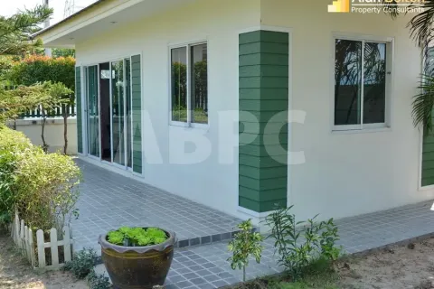 Casa de 3 dormitorios en Pattaya, Tailandia № 212130 - foto 4