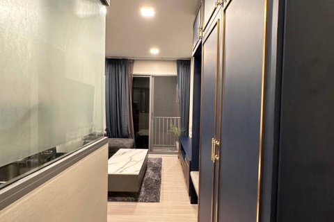 Condo in Bangkok, Thailand, 2 bedrooms  № 163836 - photo 9