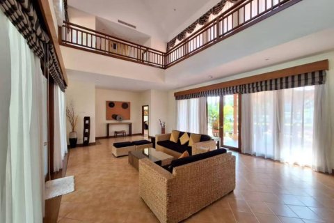 Villa in Phuket, Thailand 4 bedrooms № 163838 - photo 9