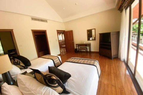 Villa in Phuket, Thailand 4 bedrooms № 163838 - photo 4