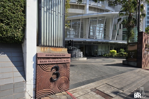 Condo in Bangkok, Thailand, 3 bedrooms № 187094 - photo 10