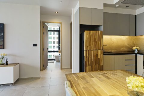 Condo in Watthana, Bangkok, Thailand, 2 bedrooms  № 136845 - photo 13