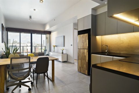 Condo in Watthana, Bangkok, Thailand, 2 bedrooms  № 136845 - photo 1