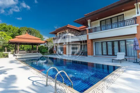 Villa in Bang Tao, Thailand 4 bedrooms № 190695
