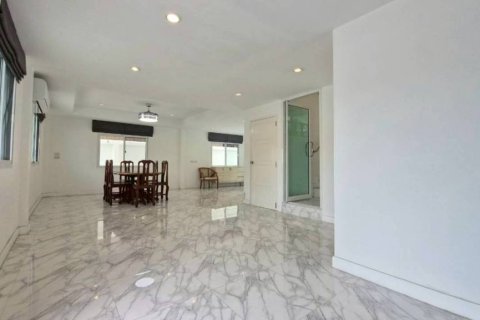 House in Bang Lamung, Thailand 3 bedrooms № 146900 - photo 8