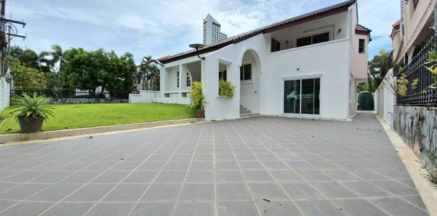 House in Bang Lamung, Thailand 3 bedrooms № 146900