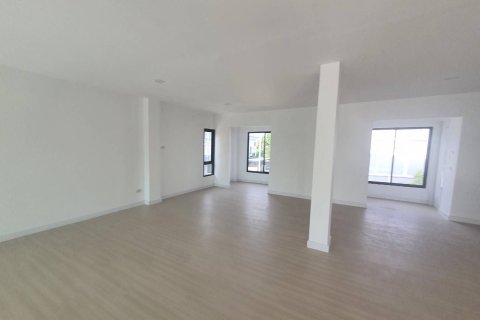 Townhouse in Saphan Sung, Bangkok, Thailand 3 bedrooms № 173857 - photo 20