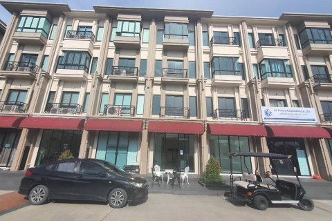 Townhouse in Saphan Sung, Bangkok, Thailand 3 bedrooms № 173857 - photo 1