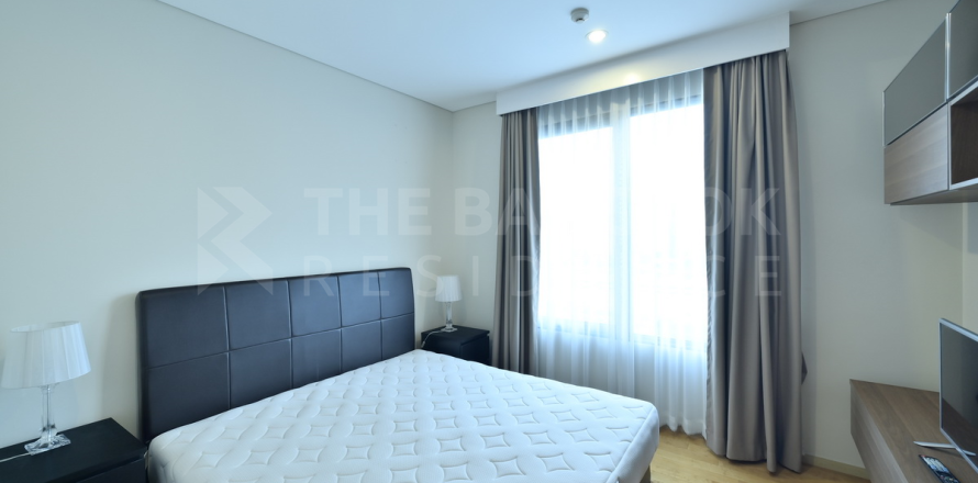 Condo in Bangkok, Thailand, 2 bedrooms  № 184996