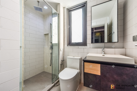Condo in Bangkok, Thailand, 2 bedrooms № 184993 - photo 3