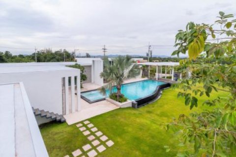 Villa in Hua Hin, Thailand 6 bedrooms № 193338 - photo 3