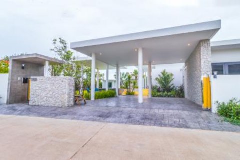 Villa in Hua Hin, Thailand 6 bedrooms № 193338 - photo 5