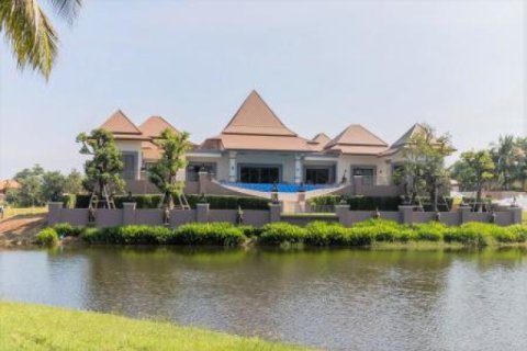 Villa à Hua Hin, Thaïlande 6 chambres № 193335