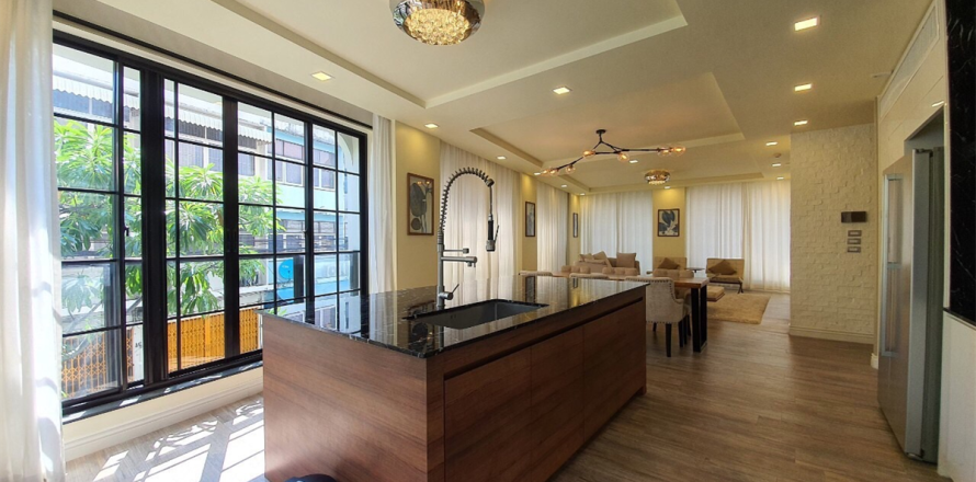Condo à Bangkok, Thaïlande, 3 chambres  № 189908