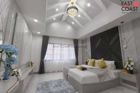 Casa de 4 dormitorios en Pattaya, Tailandia № 212482 - foto 22