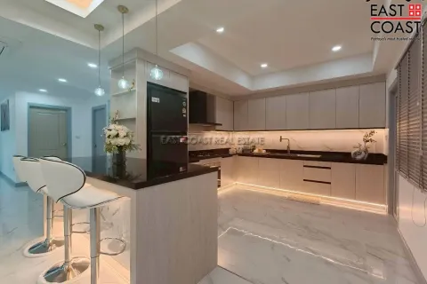 Casa de 4 dormitorios en Pattaya, Tailandia № 212482 - foto 16