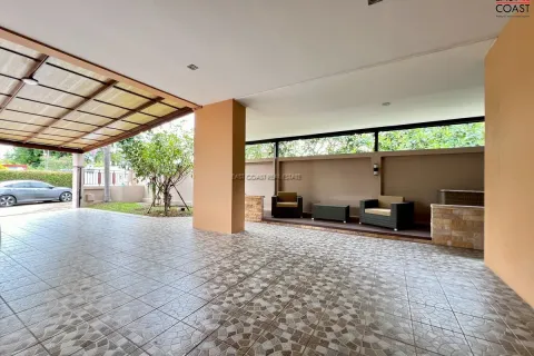 Casa de 4 dormitorios en Pattaya, Tailandia № 212480 - foto 6