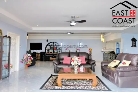 Condo on Jomtien Beach, Pattaya, Thailand, 2 bedrooms № 212485
