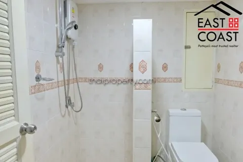 Condominio de 2 dormitorios en Jomtien Beach, Pattaya, Tailandia № 212485 - foto 20