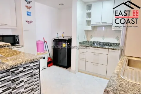 Condominio de 2 dormitorios en Jomtien Beach, Pattaya, Tailandia № 212485 - foto 8