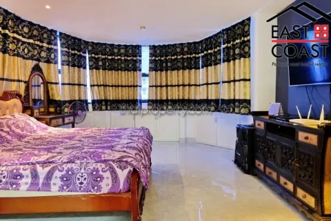Condominio de 2 dormitorios en Jomtien Beach, Pattaya, Tailandia № 212485 - foto 12