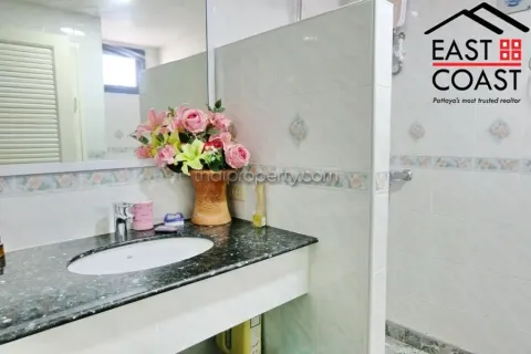 Condominio de 2 dormitorios en Jomtien Beach, Pattaya, Tailandia № 212485 - foto 15