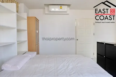 Condominio de 2 dormitorios en Jomtien Beach, Pattaya, Tailandia № 212485 - foto 18