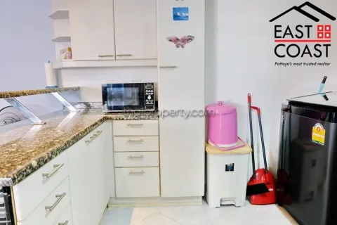 Condominio de 2 dormitorios en Jomtien Beach, Pattaya, Tailandia № 212485 - foto 11