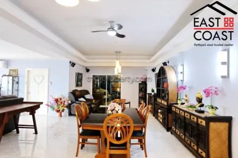 Condominio de 2 dormitorios en Jomtien Beach, Pattaya, Tailandia № 212485 - foto 6