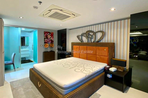 Condo in Bang Lamung, Thailand, 2 bedrooms  № 146549 - photo 4