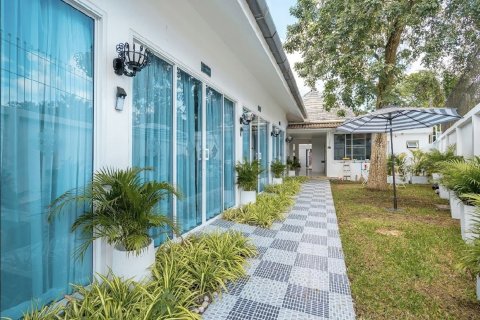 Коммерческая недвижимость в Пхукете, Таиланд  № 156956 - фото 3