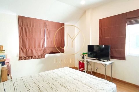 House in Bang Kruai, Thailand 3 bedrooms № 156955 - photo 16