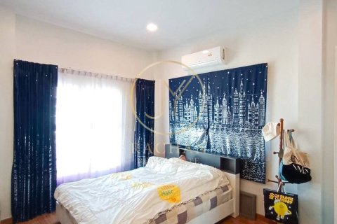 House in Bang Kruai, Thailand 3 bedrooms № 156955 - photo 19
