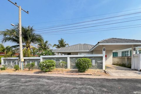 Вилла в Хуа Хине, Таиланд с 3 спальнями  № 162433 - фото 2