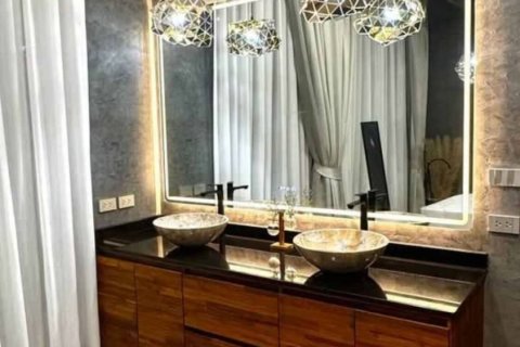 Villa in Chalong, Thailand 4 bedrooms № 162437 - photo 10