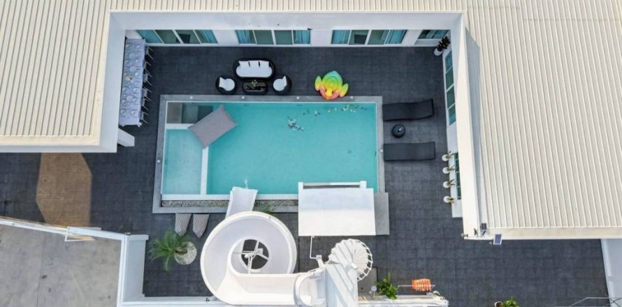 Villa à Pattaya, Thaïlande 5 chambres № 162434