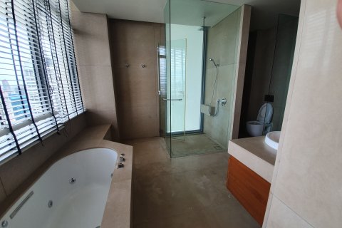 Кондоминиум с 3 спальнями в Сатхоне, Бангкок, Таиланд № 153630 - фото 13