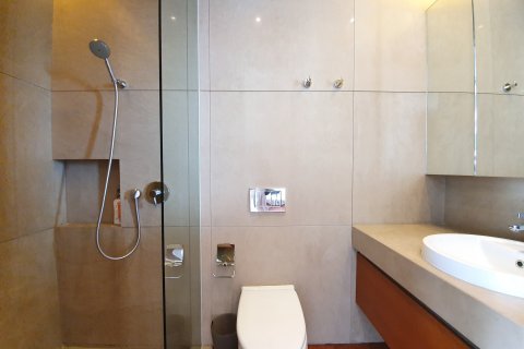 Кондоминиум с 3 спальнями в Сатхоне, Бангкок, Таиланд № 153630 - фото 17